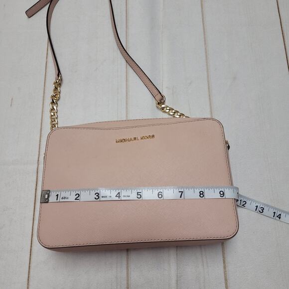 Michael Kors small jet set pink saffiano leather gold chain crossbody bag purse - Picture 3 of 15